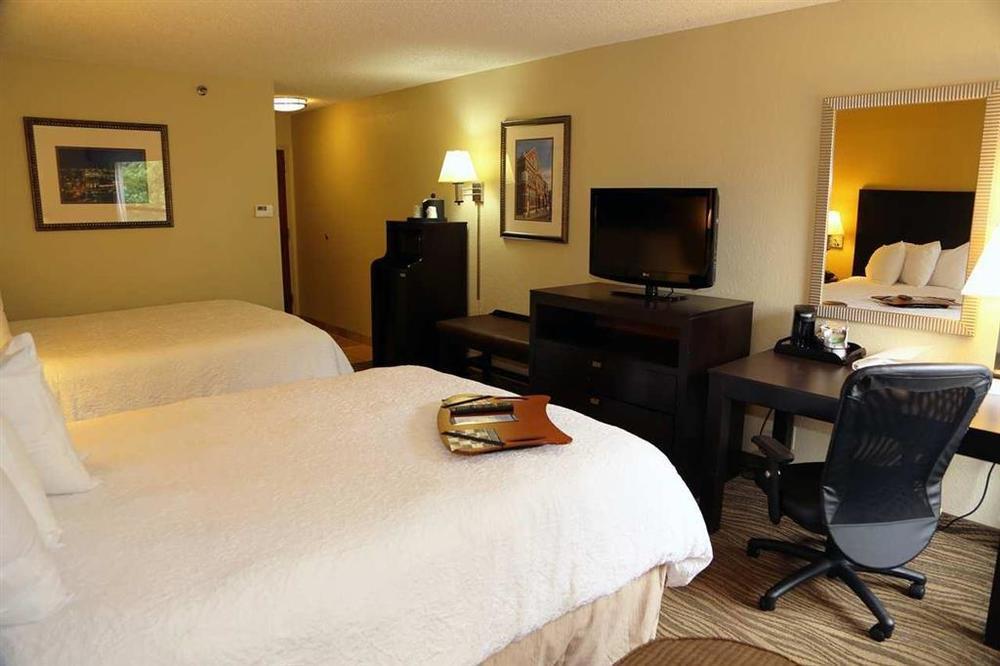 Hampton Inn Nashville-I-24 Hickory Hollow Room photo